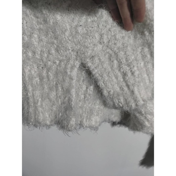 Jun & Ivy white short fuzzy hooded sweater woman size medium - Picture 6 of 6